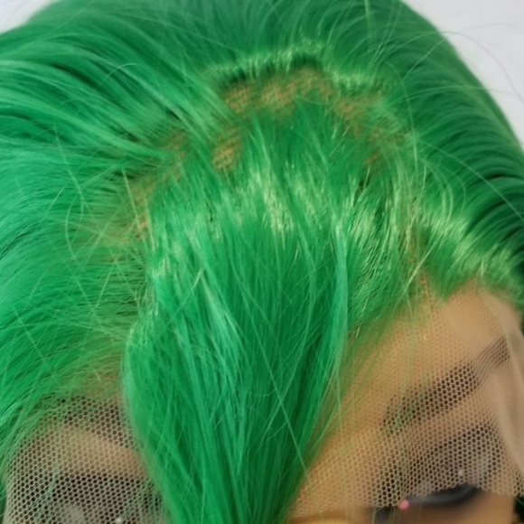 wowfactor Green lace front wig with free parting main image 5